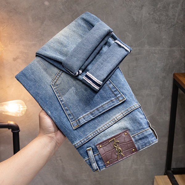 ブランドジーンズ着用イメージ